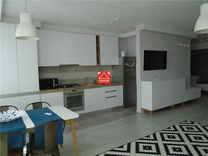 Apartament Lux 3 Camere Zona Polivalenta
