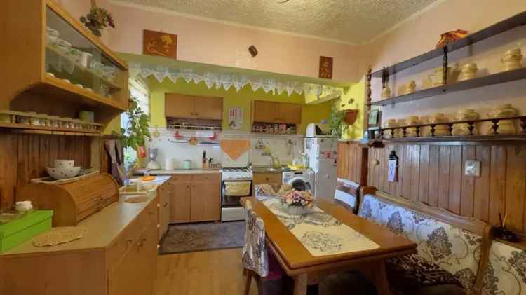 Apartament 3 camere Etaj III Carei-Str. M.Viteazul Nr.7, Zona Banca Transilvania