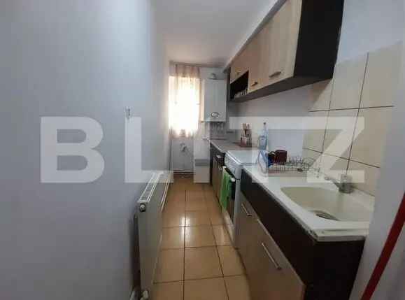 Apartament la casa, 2 camere zona centrala