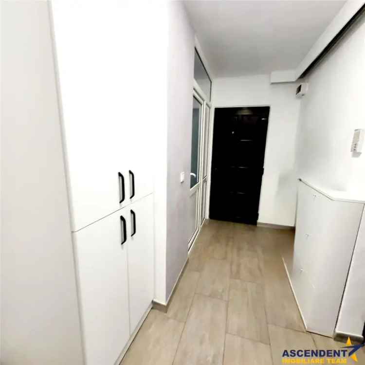 Apartament elegant, doua bai, structura decomandata, Noua, Brasov