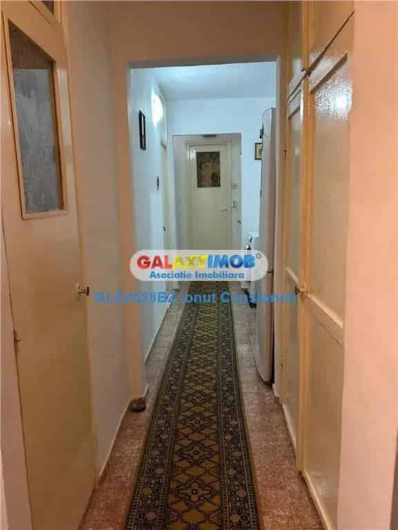 Apartament 3 camere zona Sala Sporturilor