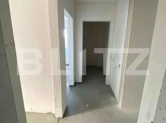 Apartament 3 camere, 70mp + 22mp terasa, etaj intermediar, zona Regal