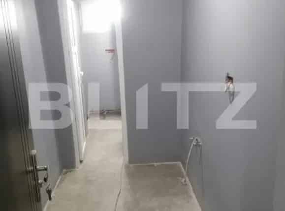 Spatiu Comercial 690 mp Zona Centrala 3 Nivele