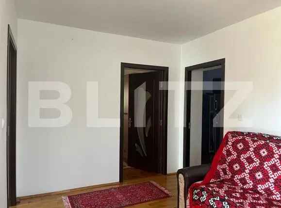 Apartament 3 camere, decomandat, 67mp, curte proprie 80mp