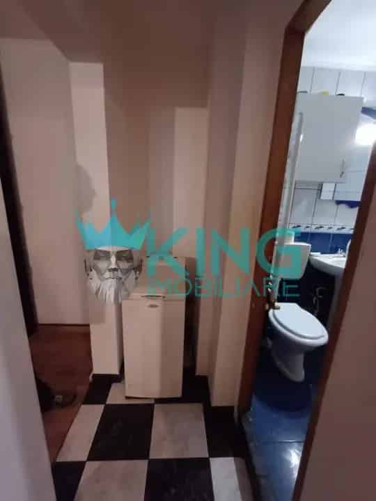 Vanzare apartament 4 camere Berceni complet mobilat cu balcon si beci