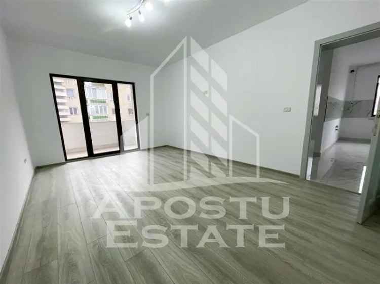 Apartament 3 camere, zona Aurel Vlaicu