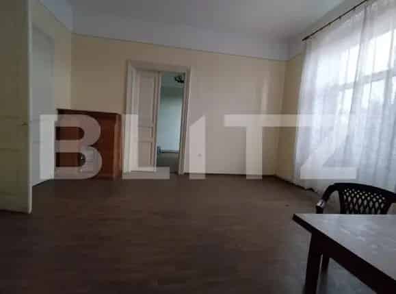 Apartament 4 Camere 138mp Etaj 1 Zona Lunei Elemente Istorice