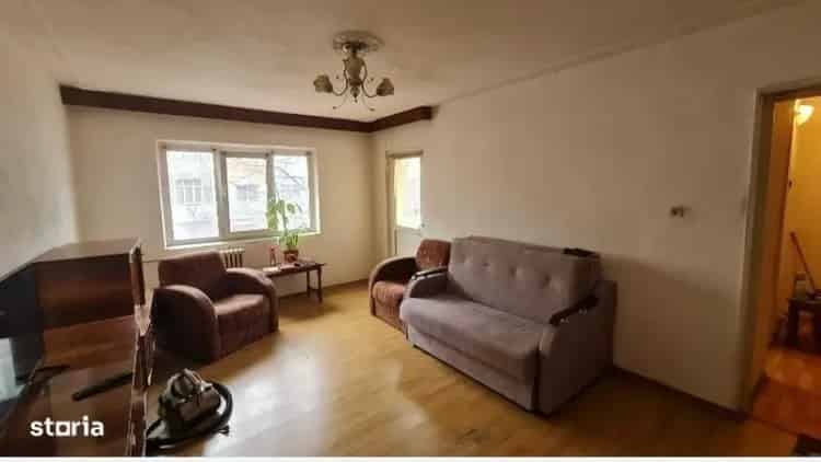 Apartament 2 camere decomandat Dacia