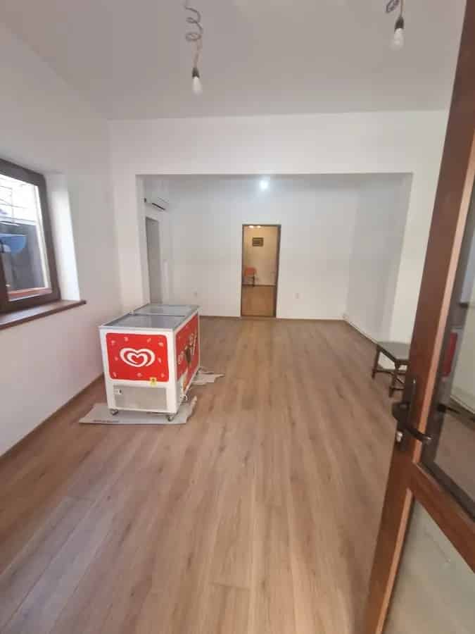 Apartament Piata Alba Iulia Decebal - Transport Public Excelent