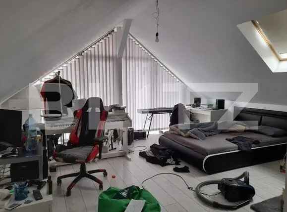 Duplex 3 camere, 130mp, zona Bisericii Armeneasca Turnu Rosu