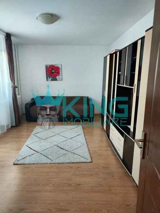 Inchiriere apartamente 2 camere Auchan-Vitan decomandat cu balcon