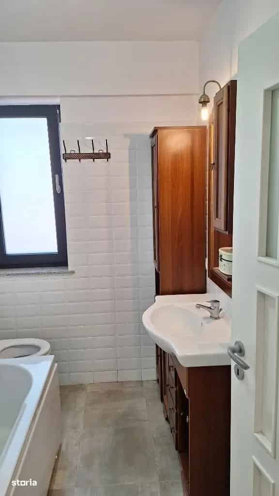 Apartament 3 camere cu BOXA si loc de PARCARE, mobilat si utilat