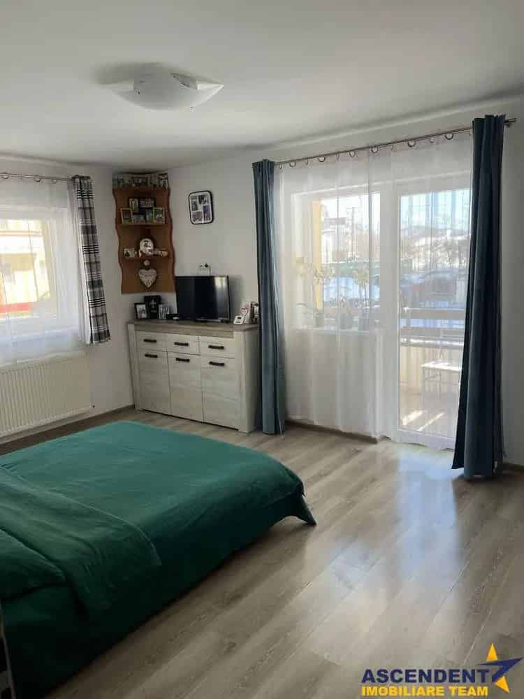 Garsoniera 38mp Brasov Sanpetru - Mobilata Utilata Centrala Proprie