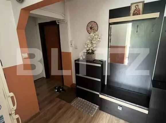 Apartament de vanzare, 70 mp , Zona Soarelui