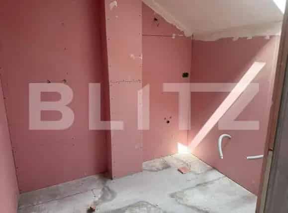 Apartament 3 camere semifinisat 183mp Zamca