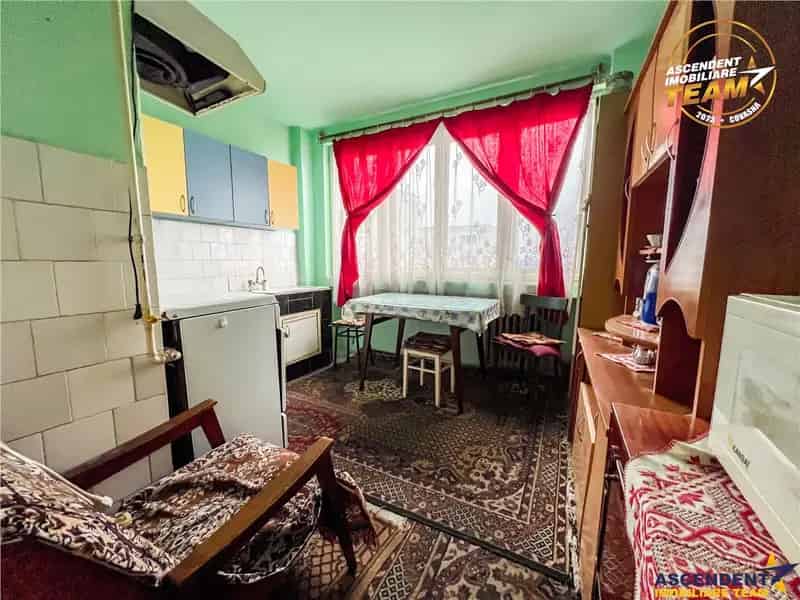 Apartament 2 camere Sf Gheorghe zona Gara - Decomandat - Renovabil