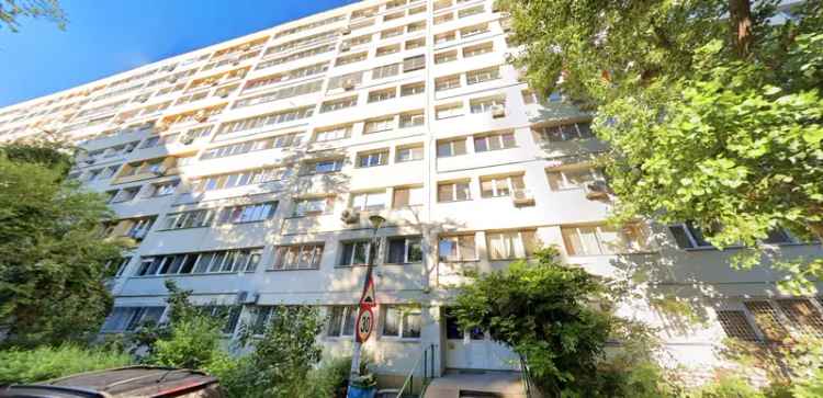 Apartament de vanzare 3 camere in Bucuresti cu logie si dependinte