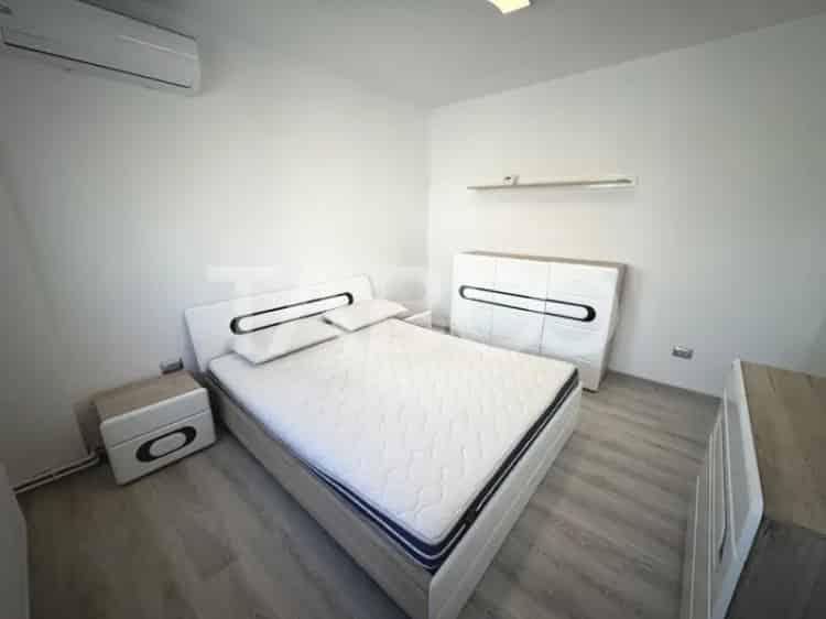 Apartament de vanzare 3 camere decomandat Stran Sibiu modern si spatios