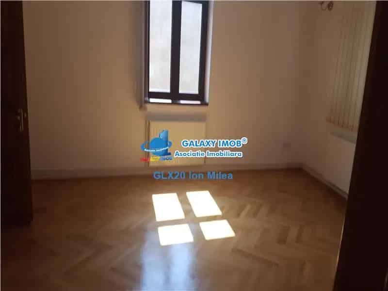 Inchiriere Vila Interbelica Renovata 10 Camere Birouri