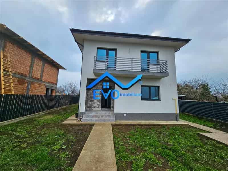 Vila 4 camere Miroslava Iasi - 100mp utili - Curte 400mp