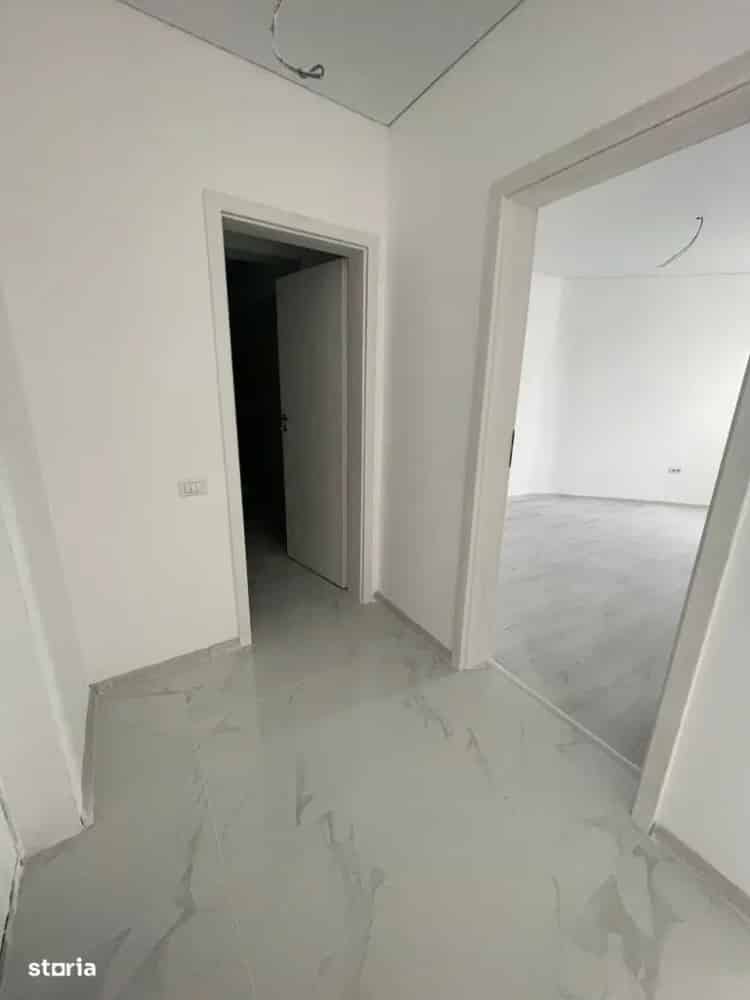 Apartament spatios, studio, spatios, potrivit pentru birou