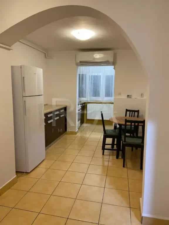 Apartament 3 camere Aparatorii Patriei - Centrala proprie