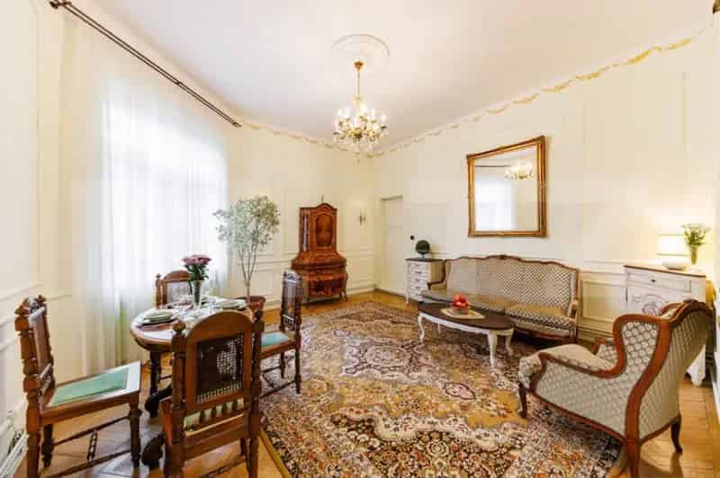 Apartament 3 camere Sinaia 74 mp renovat complet