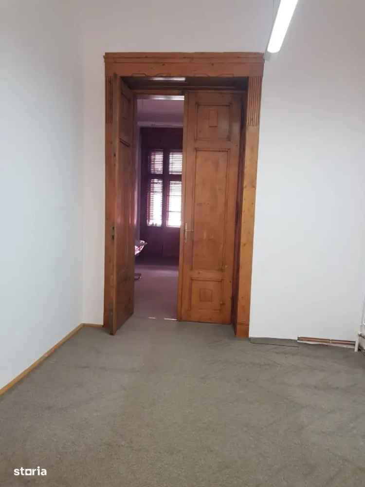 Vanzare apartamente cu 2 camere in Palatul Dauerbach cu balcon