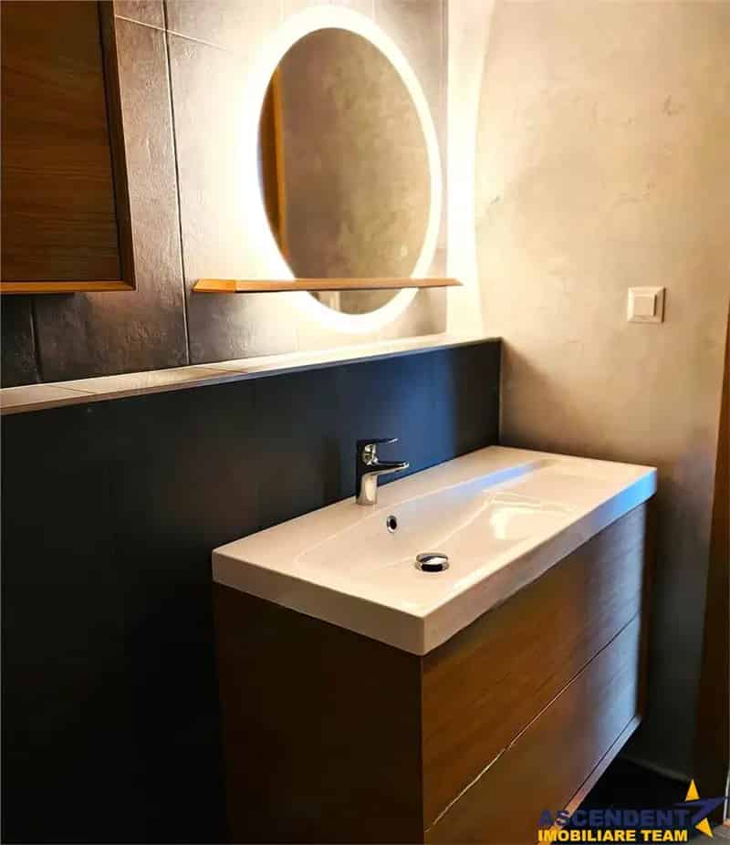 Apartament 2 camere decomandat de inchiriat