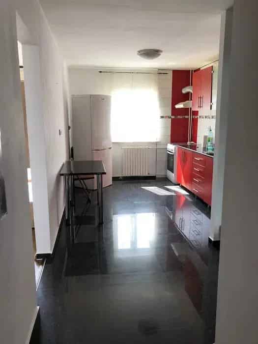 Apartament 3 camere Dacia - Mobilat Utilat 82mp