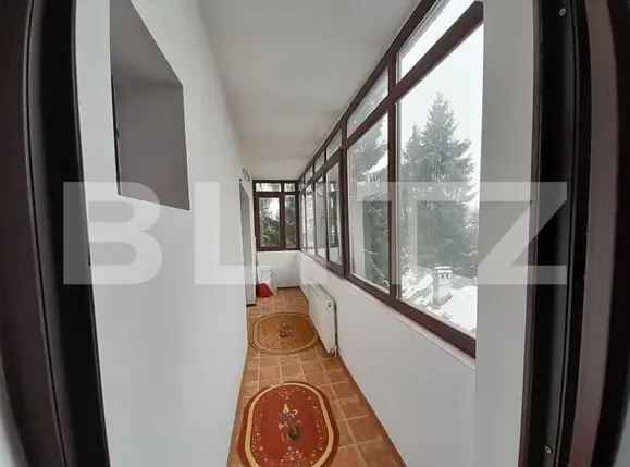 Apartament 3 camere, decomandat, 73mp, zona Predeal