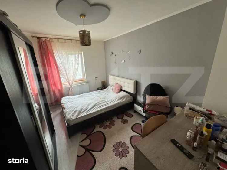 Vânzare apartament la casa cu 5 camere în zona Unirea