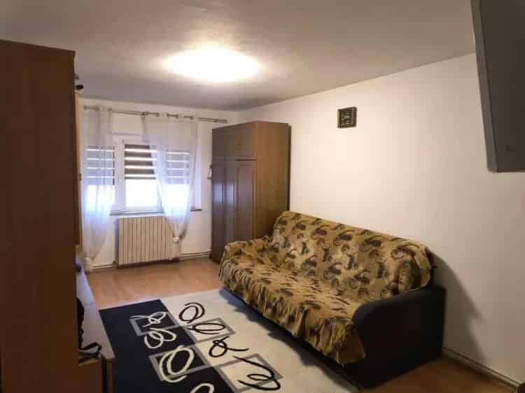 Apartament 2 Camere Decomandate Etaj 4 Incalzire Centrala