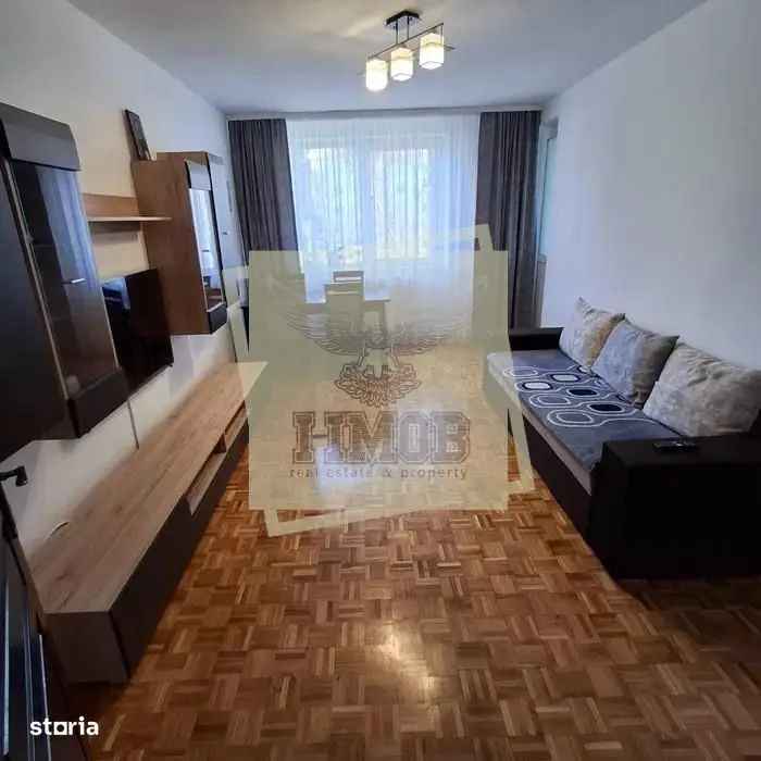 Vânzare apartament 2 camere decomandat cu balcon în zona Strand