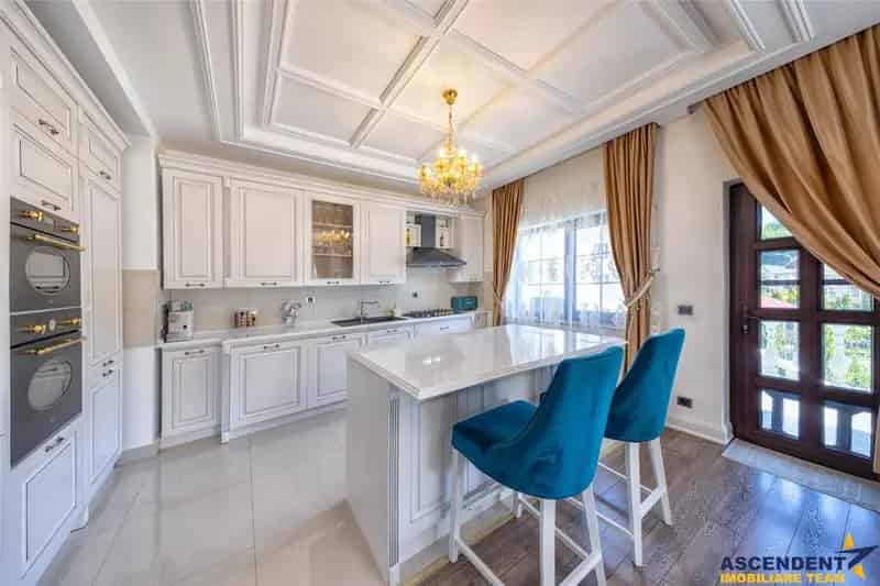 Apartament Lux 267mp Green Valley Curte 250mp 3 Dormitoare