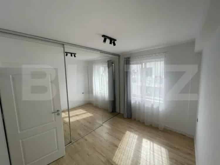 Apartament 3 camere decomandat de inchiriat