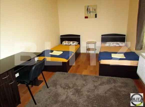 Inchiriere apartament 3 camere semidecomandat zona strazii Horea