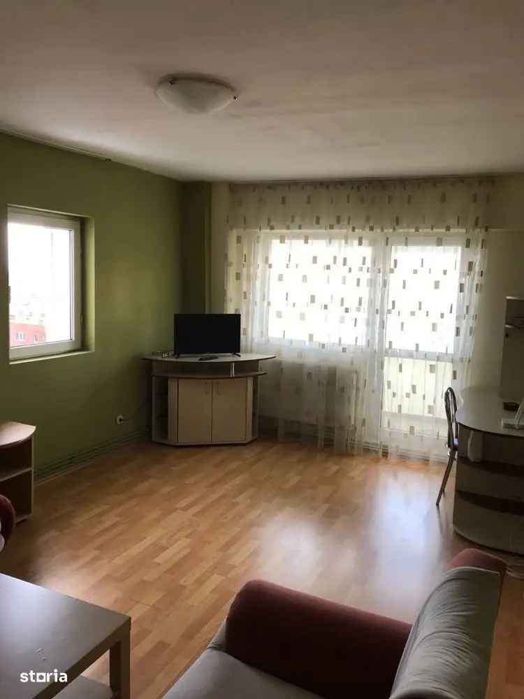 Apartament decomandat cu 2 camere, etaj intermediar, in zona Spital Ju