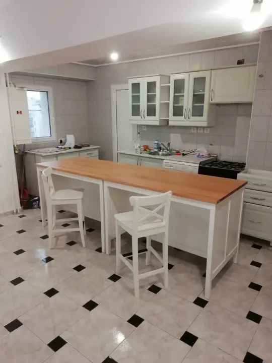 Inchiriere apartamente 4 camere Centru Civic cu balcon