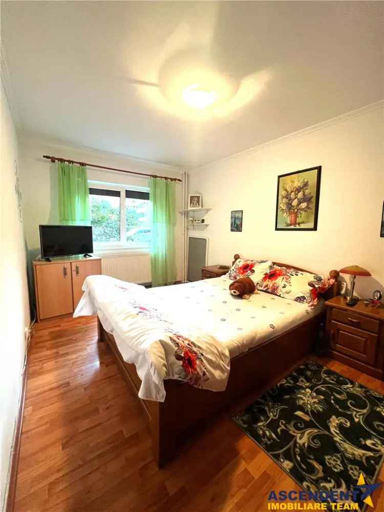 Apartament decomandat, in cartierul verde al Brasovului