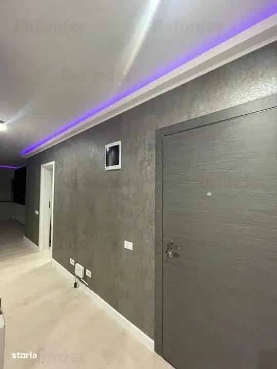 vanzare apartament 3 camere, Parcul Carol, bl 2022, etaj 911, dec, 80m
