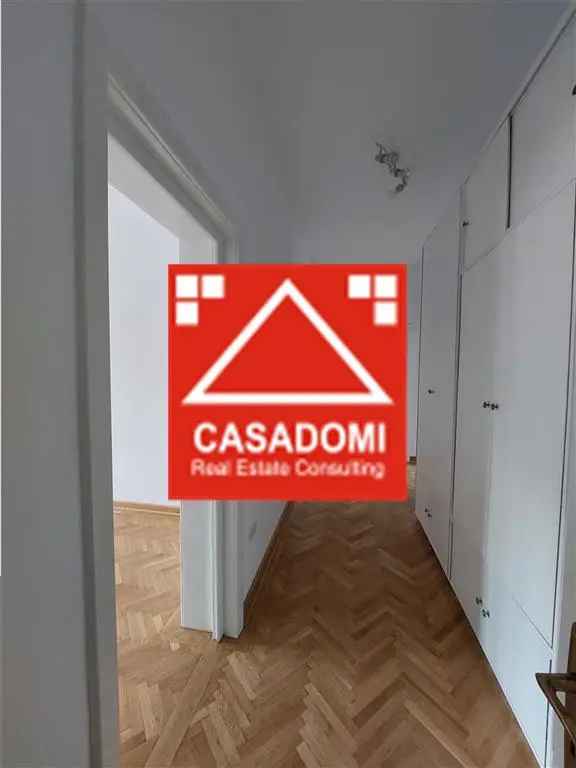 Apartament 5 camere central, renovat, pentru locuit sau birou