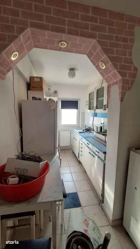 Vanzare apartamente 2 camere decomandate zona Buziasului