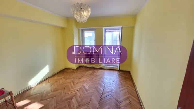 Apartament 3 camere Targu Jiu Ultracentral 99mp