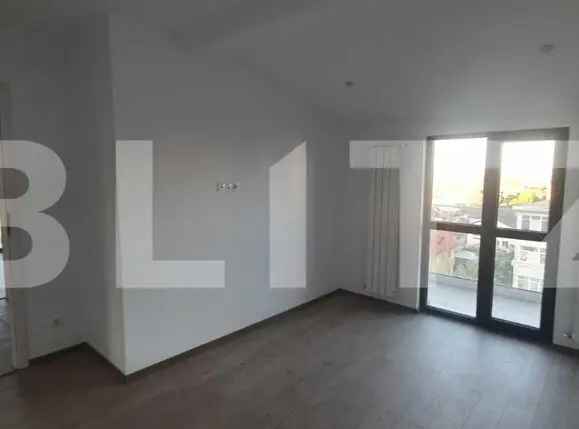 Apartament cu 3 camere, zona centrala, 60 mp