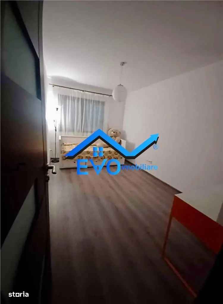 Apartament de vanzare 3 camere cu loc de parcare in Astoria Lux R