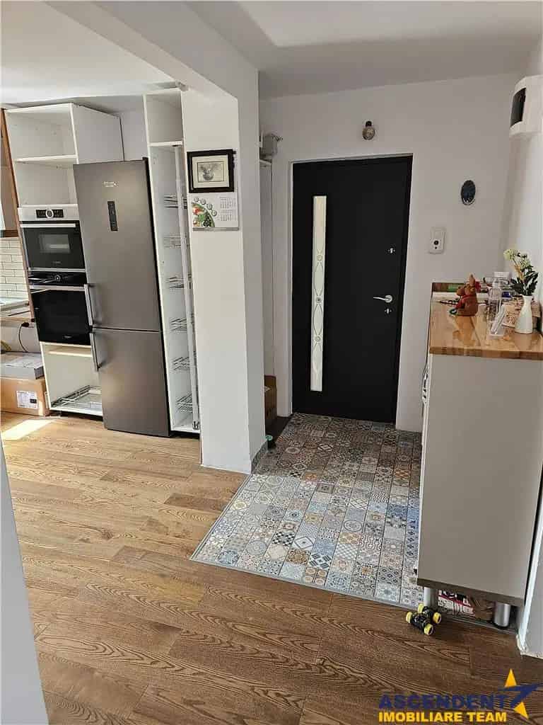 Apartament 3 camere Sacele decomandat cu beci gradina si locuri parcare