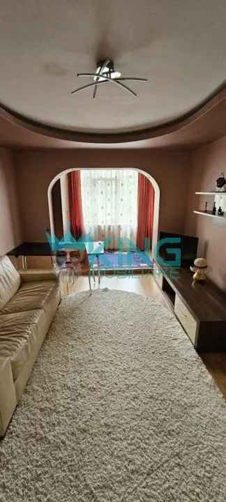 Podul Ros | 3 Camere | Decomandat | Centrala | Balcon |