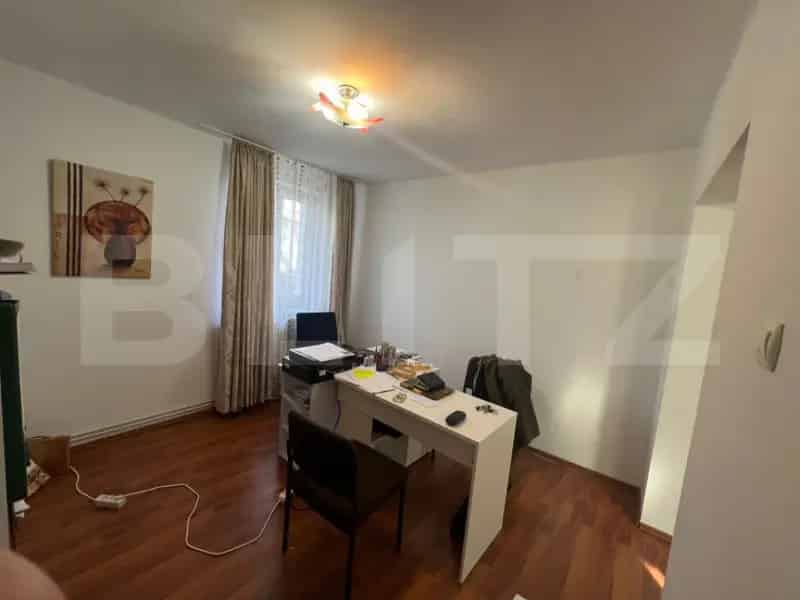 Apartament 2 camere Central Semidecomandat Renovata