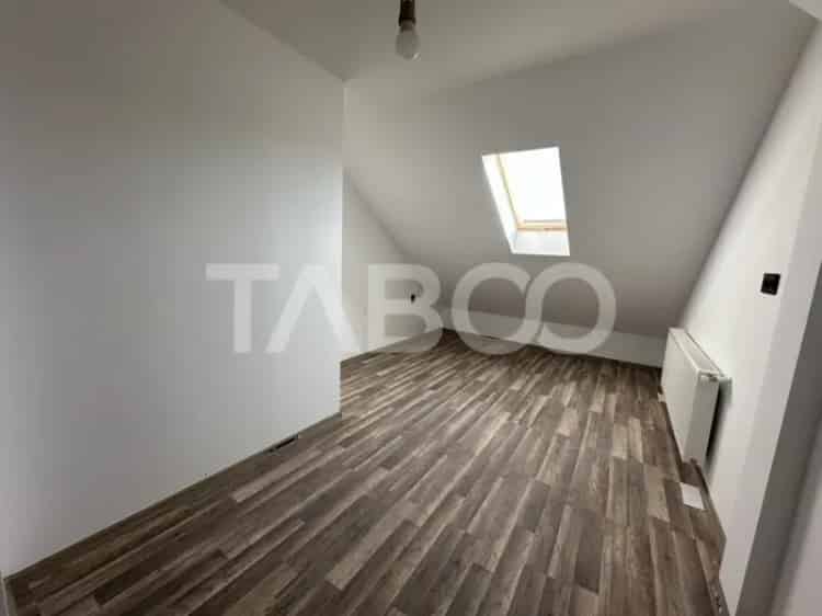 Apartament de vanzare 2 camere la mansarda in Sibiu cu predare la cheie
